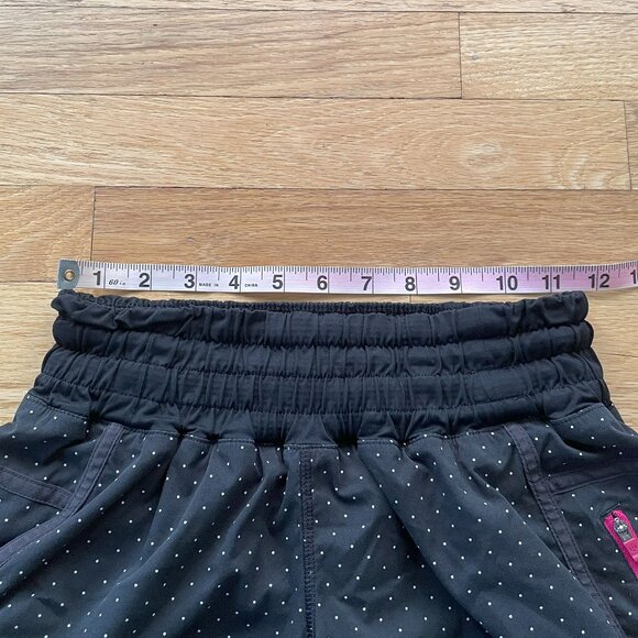 Lululemon Tracker Shorts - Picture 6 of 7
